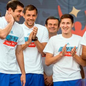 Расходы на сборные России по футболу вдвое превысили планируемые