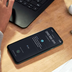 Google отказалась от зарядника для смартфонов