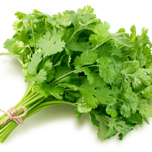 Как кинза влияет на организм: процесс не обратить уже от пучка