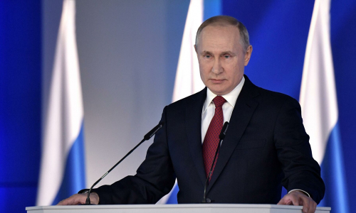 Путин поручил обеспечить рост доходов населения в отстающих регионах
