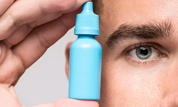 Мучаетесь от «песка» в глазах? На это есть 5 причин